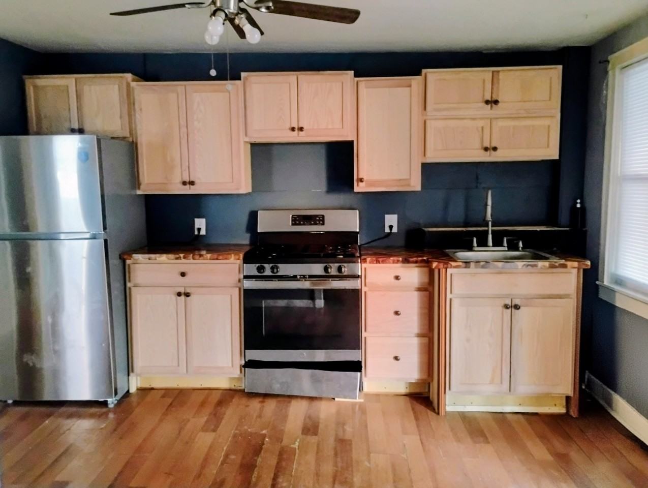 100 Ashland St #E - Photo 2 of 9