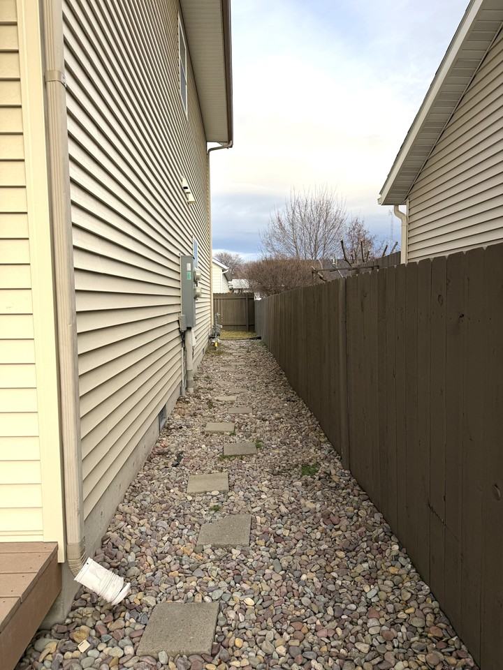 205 Cooperative Way - Photo 2 of 12