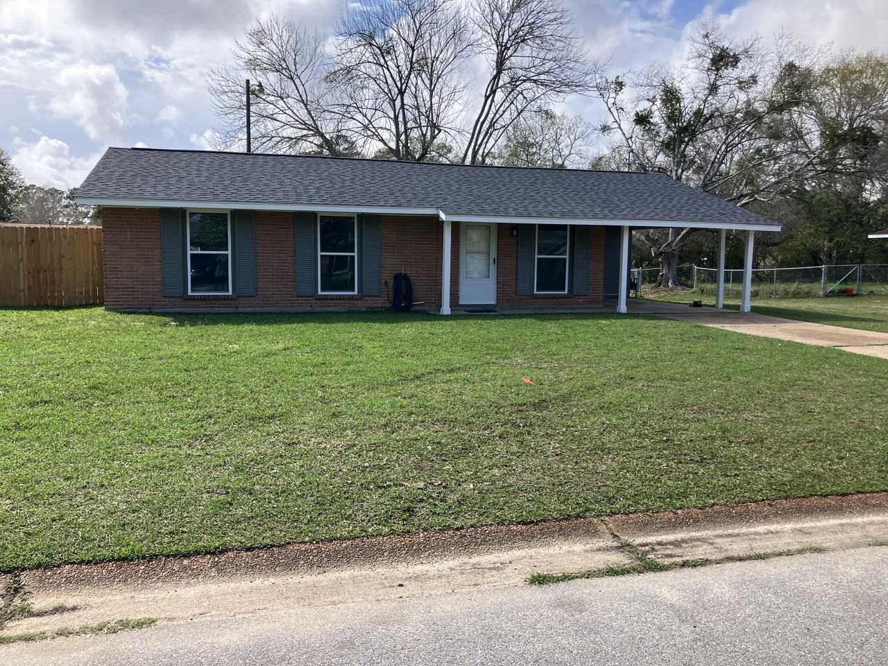 7517 Madison Dr - Photo 2 of 18