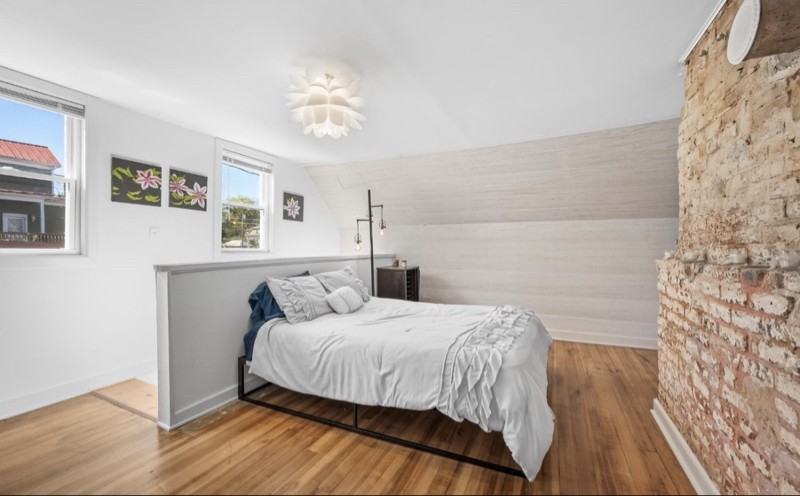 1206 10th St - Photo 3 of 15