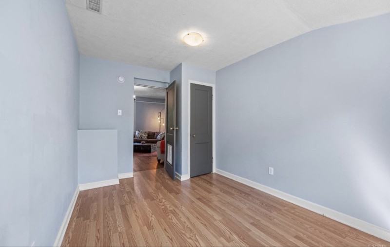 1206 10th St - Photo 5 of 15