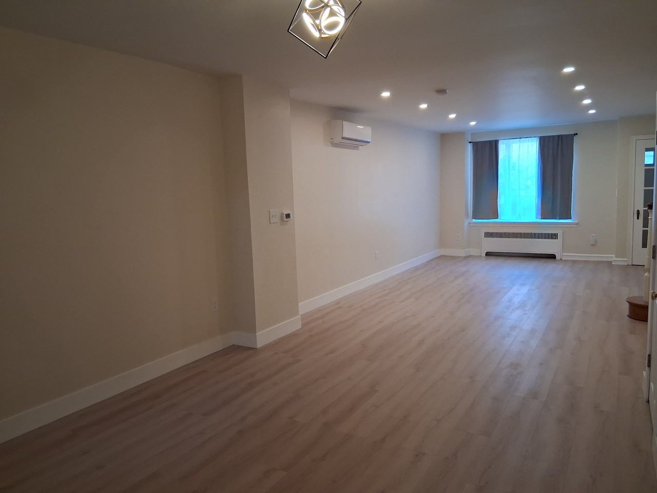 6643 Sprague St - Photo 4 of 20