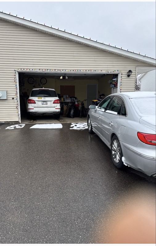 1525 Mcintosh Cir - Photo 2 of 11