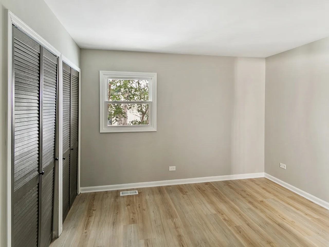 1612 Wildwood Dr - Photo 5 of 9