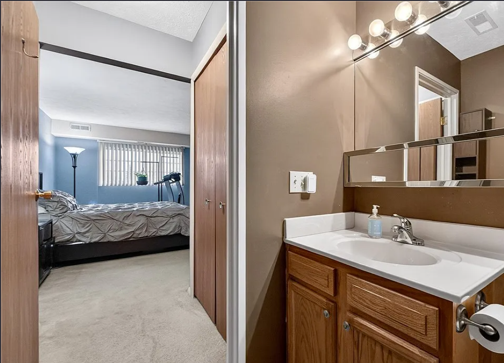 10373 Glenway Dr #10373 - Photo 3 of 15