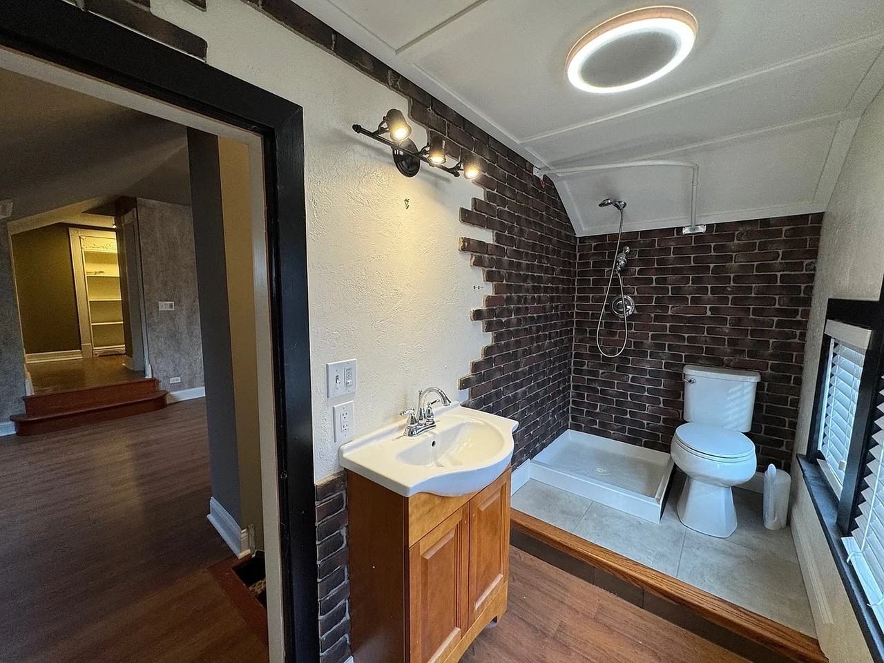 134 Princeton St - Photo 6 of 10