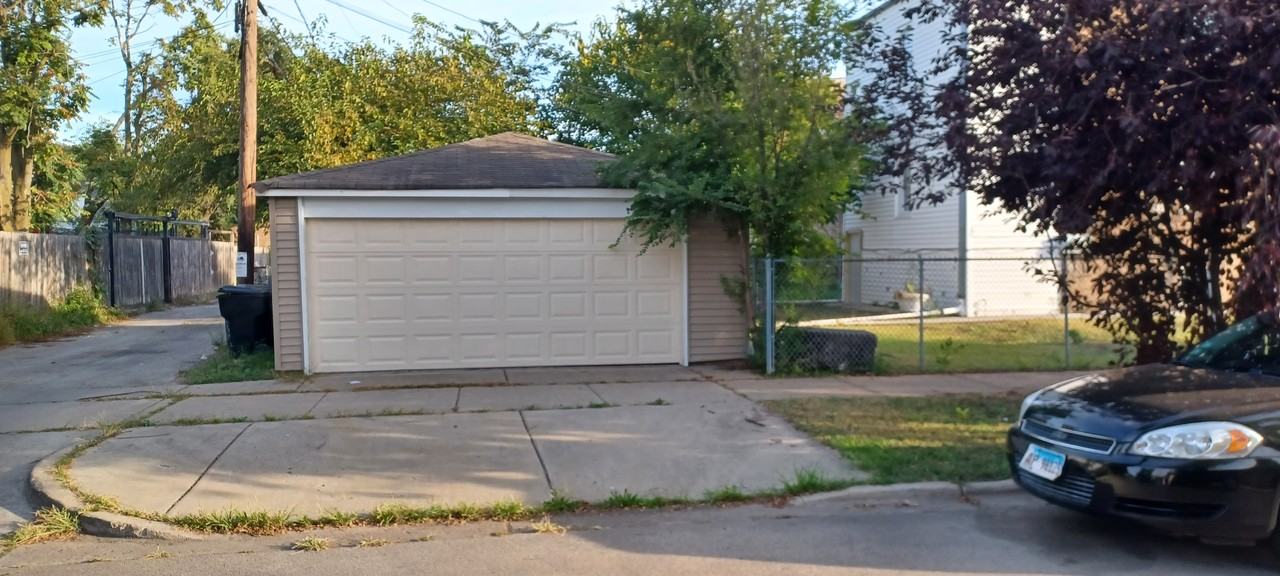 6458 S Paulina St #2 - Photo 5 of 20