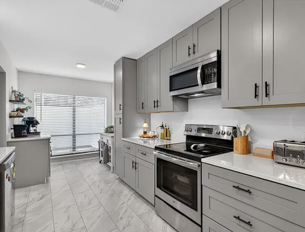 4416 Dunwoody Pl - Photo 5 of 19