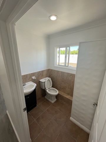 11685 Magnolia Blvd #B - Photo 6 of 8