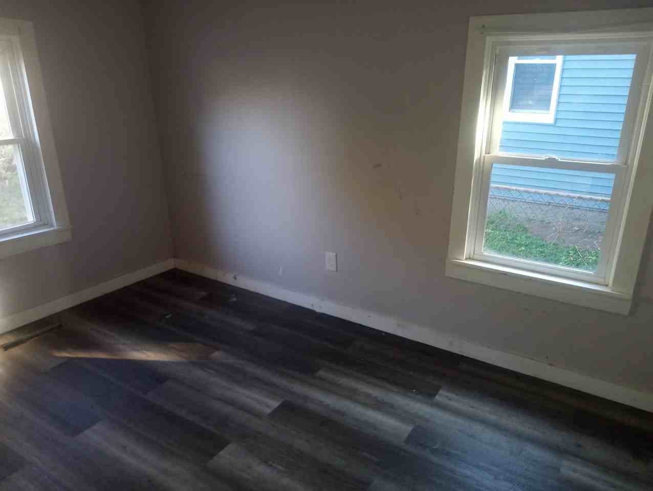 411 N Cochran St - Photo 6 of 17