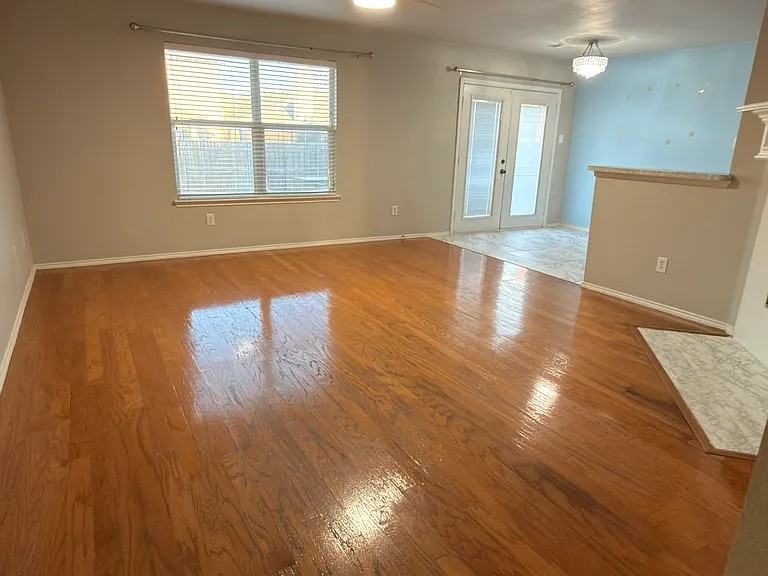 13241 Fieldstone Rd - Photo 4 of 20