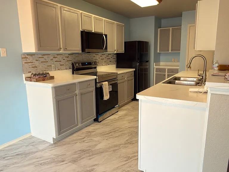 13241 Fieldstone Rd - Photo 5 of 20