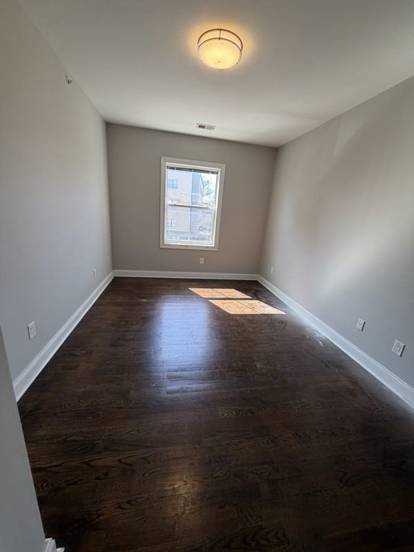 742 Park Ave #304 - Photo 4 of 8