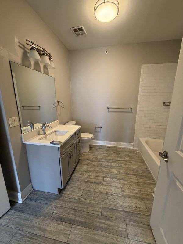 742 Park Ave #304 - Photo 5 of 8