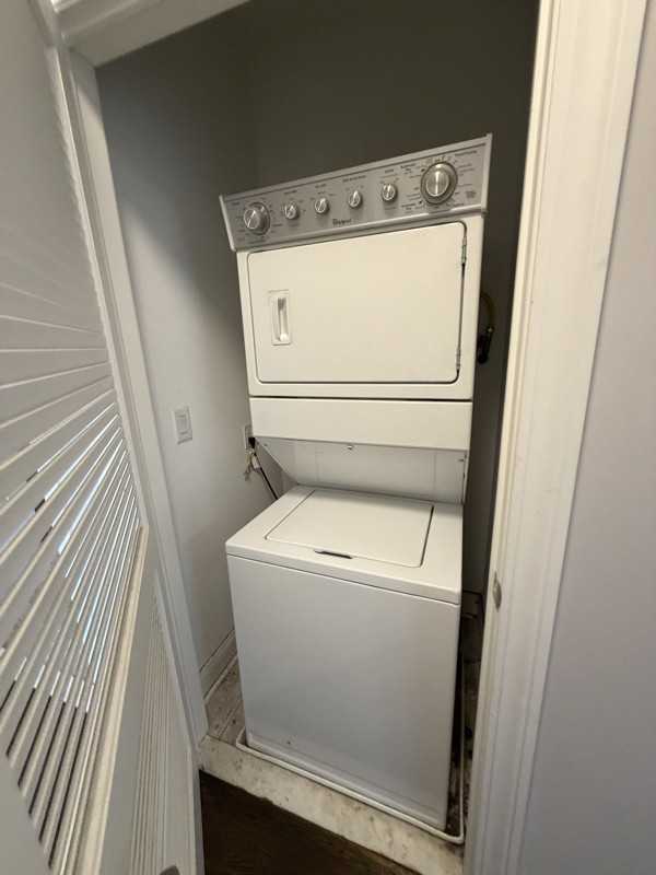 742 Park Ave #304 - Photo 6 of 8