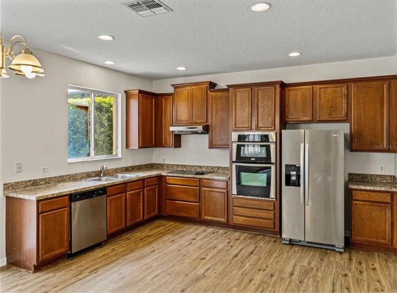 143 Alfani St - Photo 5 of 23