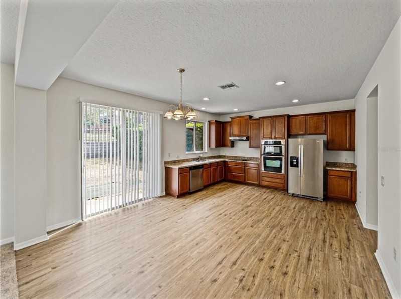 143 Alfani St - Photo 6 of 23