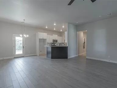 1301 Colonial Ave - Photo 6 of 12