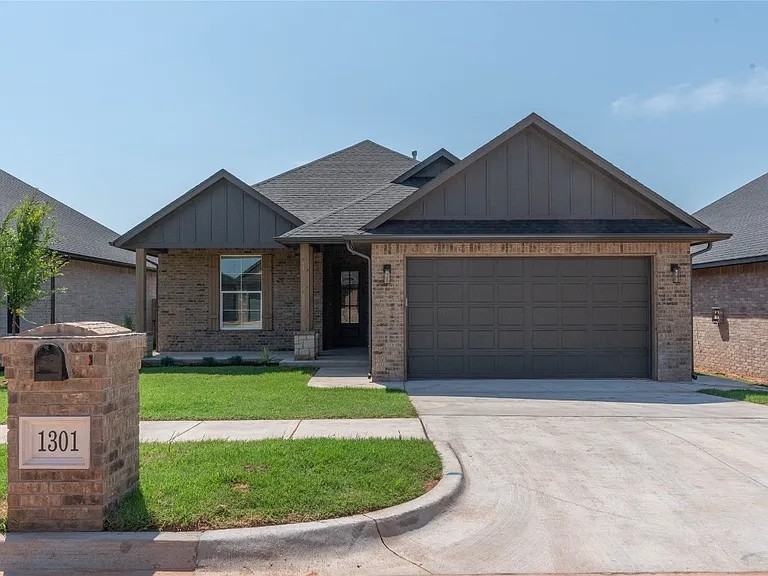 1301 Colonial Ave - Photo 7 of 12