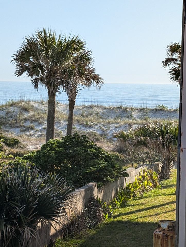 106 Rose Pl - Photo 4 of 10