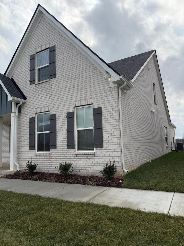 4297 Ashland City Hwy - Photo 2 of 18