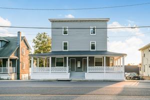 featured image of 10876 York Rd #4