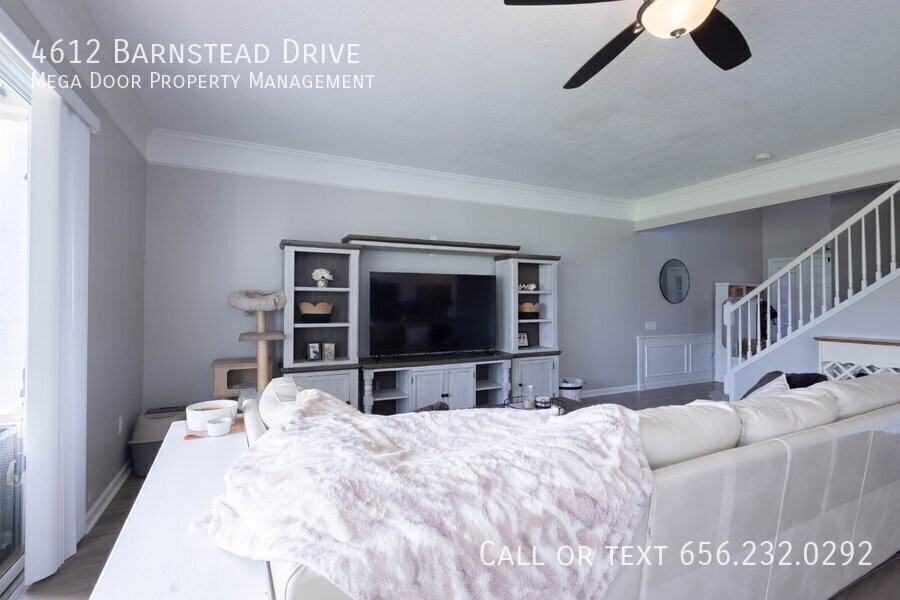 4612 Barnstead Dr - Photo 7 of 37