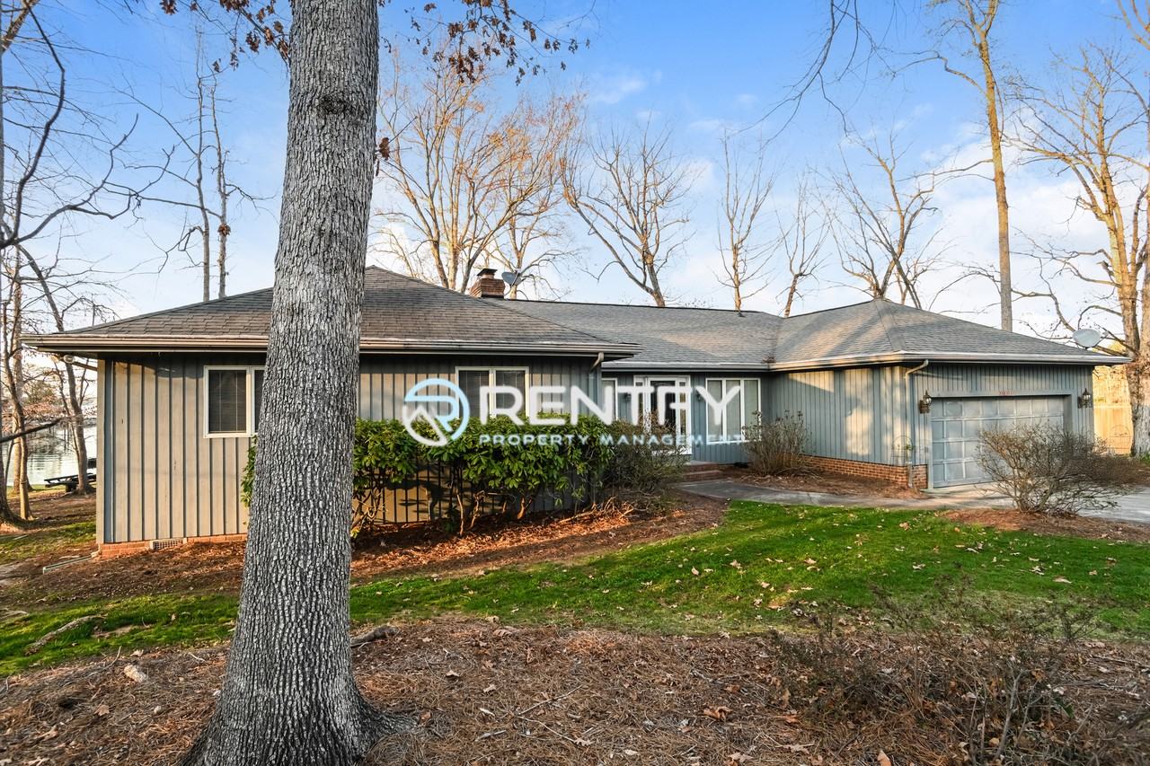 123 Tiger Ln - Photo 2 of 30