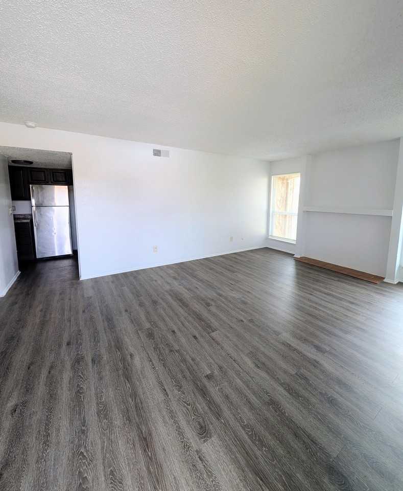 929 Saint Paul Drive #168 - Photo 3 of 5