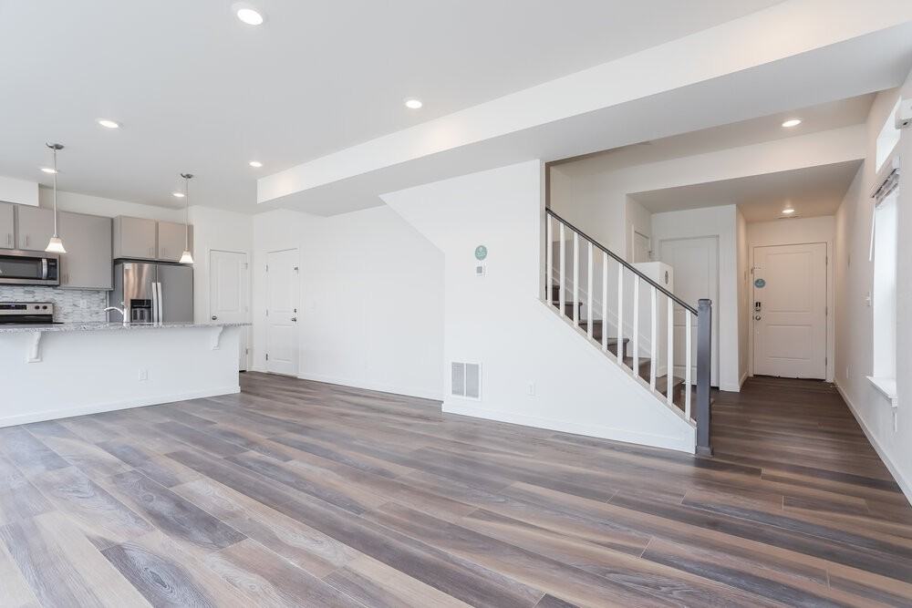 4736 Tower Dr - Photo 4 of 17