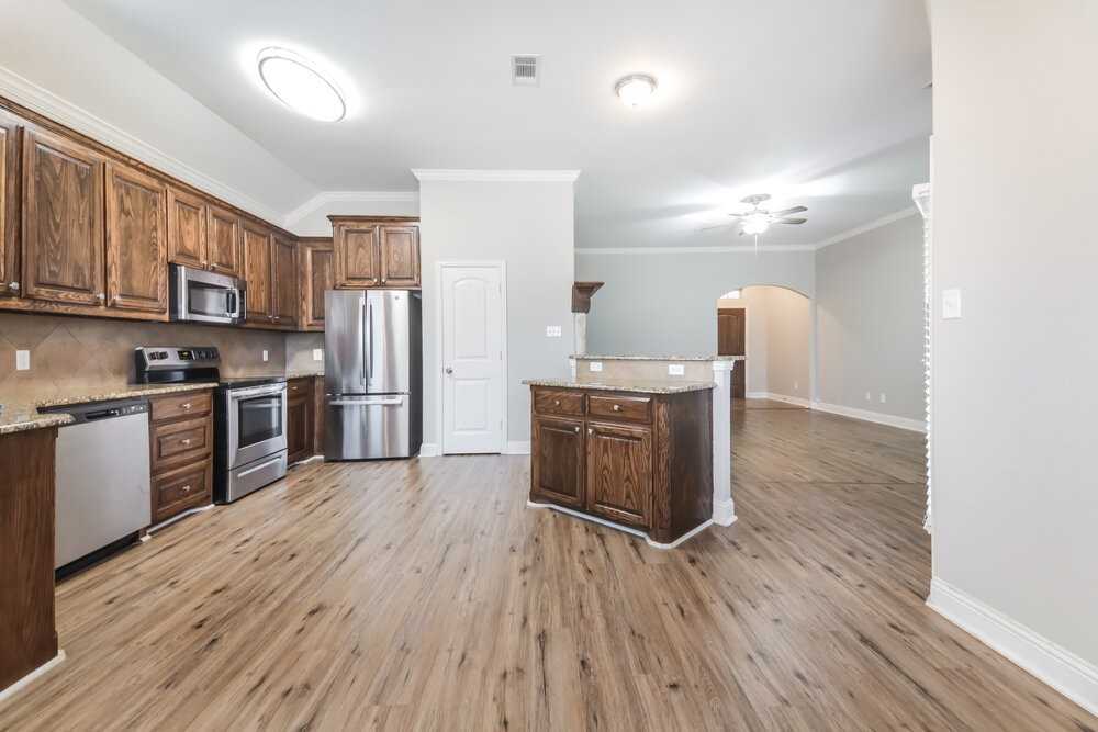 2720 Claydon Dr - Photo 7 of 16