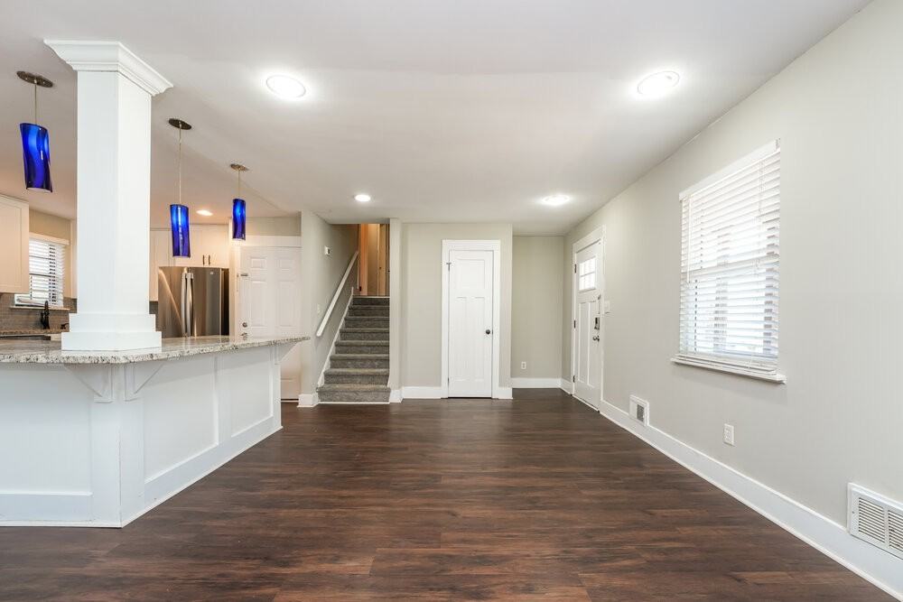 299 Cindy Dr Se - Photo 4 of 17