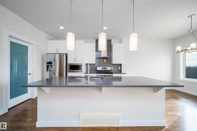 19743 26 Ave Nw - Photo 4 of 50