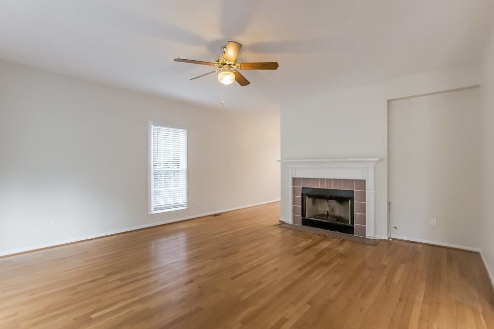 4118 Huntcliff Dr - Photo 5 of 18