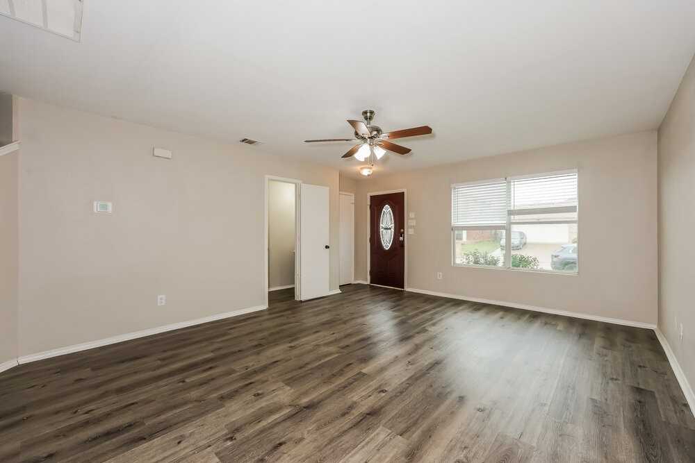 6217 Winnebago Ct - Photo 4 of 17