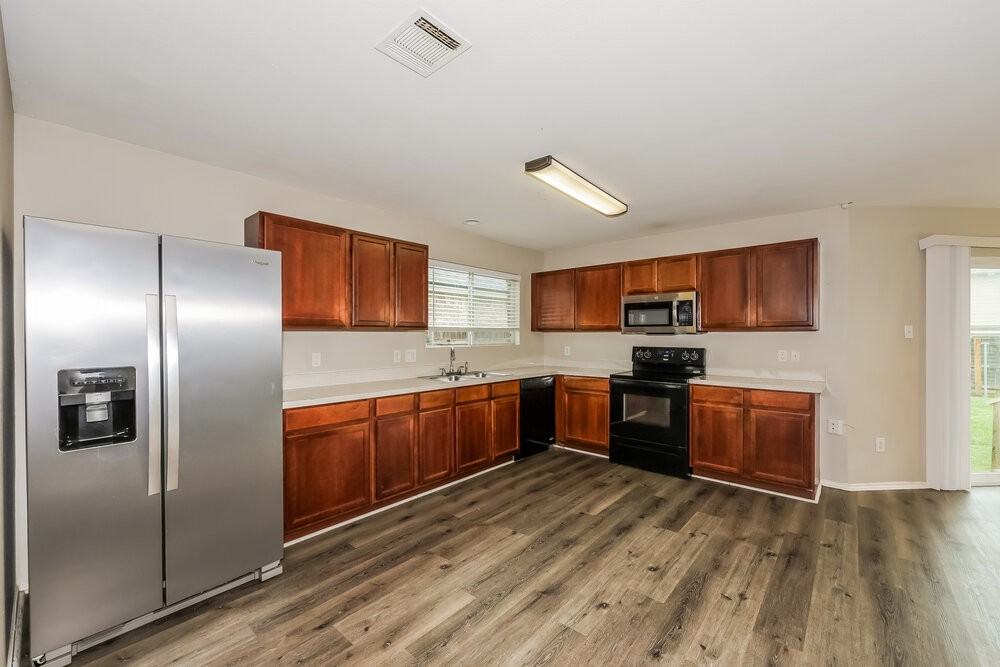 6217 Winnebago Ct - Photo 6 of 17