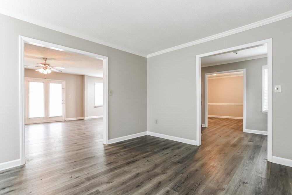 9313 Fairmead Dr - Photo 5 of 17