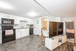 featured image of 4 Hudson Dr