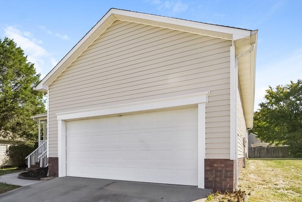 1231 Piney Church Rd - Photo 4 of 16