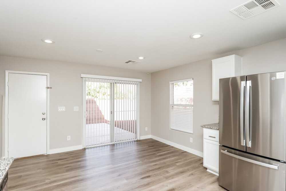 4792 W Shelbourne Ave - Photo 7 of 17