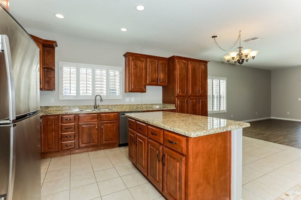 2837 W San Carlos Ln - Photo 5 of 16