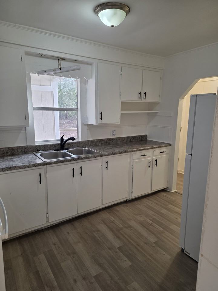 1203 Pine Ct #NA - Photo 3 of 16