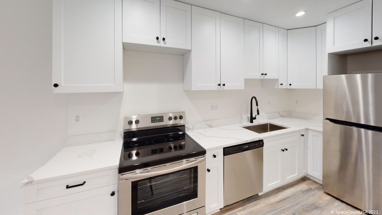 1452 Fairmont St Nw #B - Photo 6 of 12