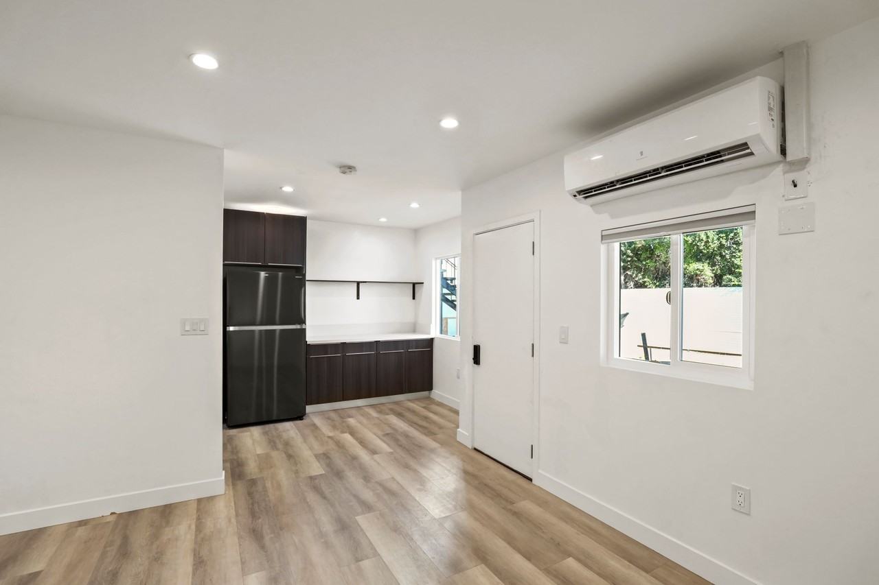 W Avenue 30 #7 - Photo 7 of 20