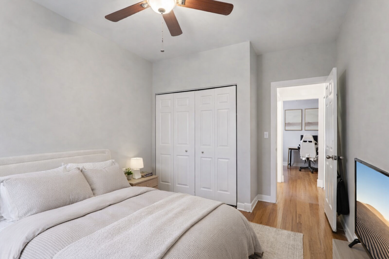 N Sheridan Rd #3S - Photo 2 of 10