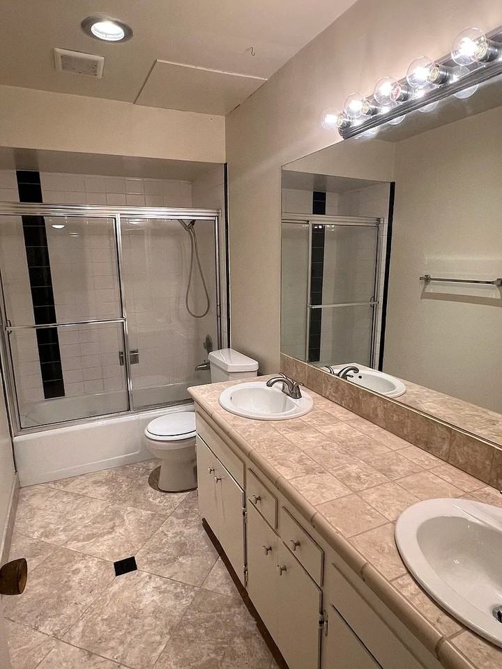 3951 Albatross St #A - Photo 7 of 9