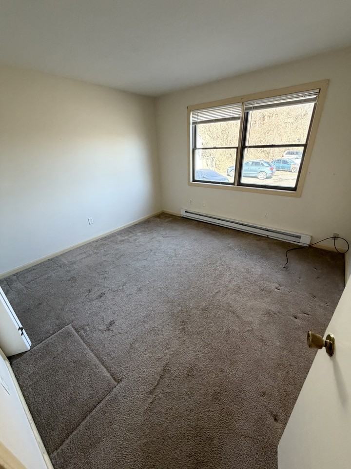 33 River St #2 - Photo 5 of 6