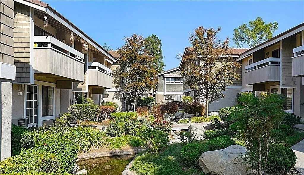 220 Springview #1 - Photo 3 of 10