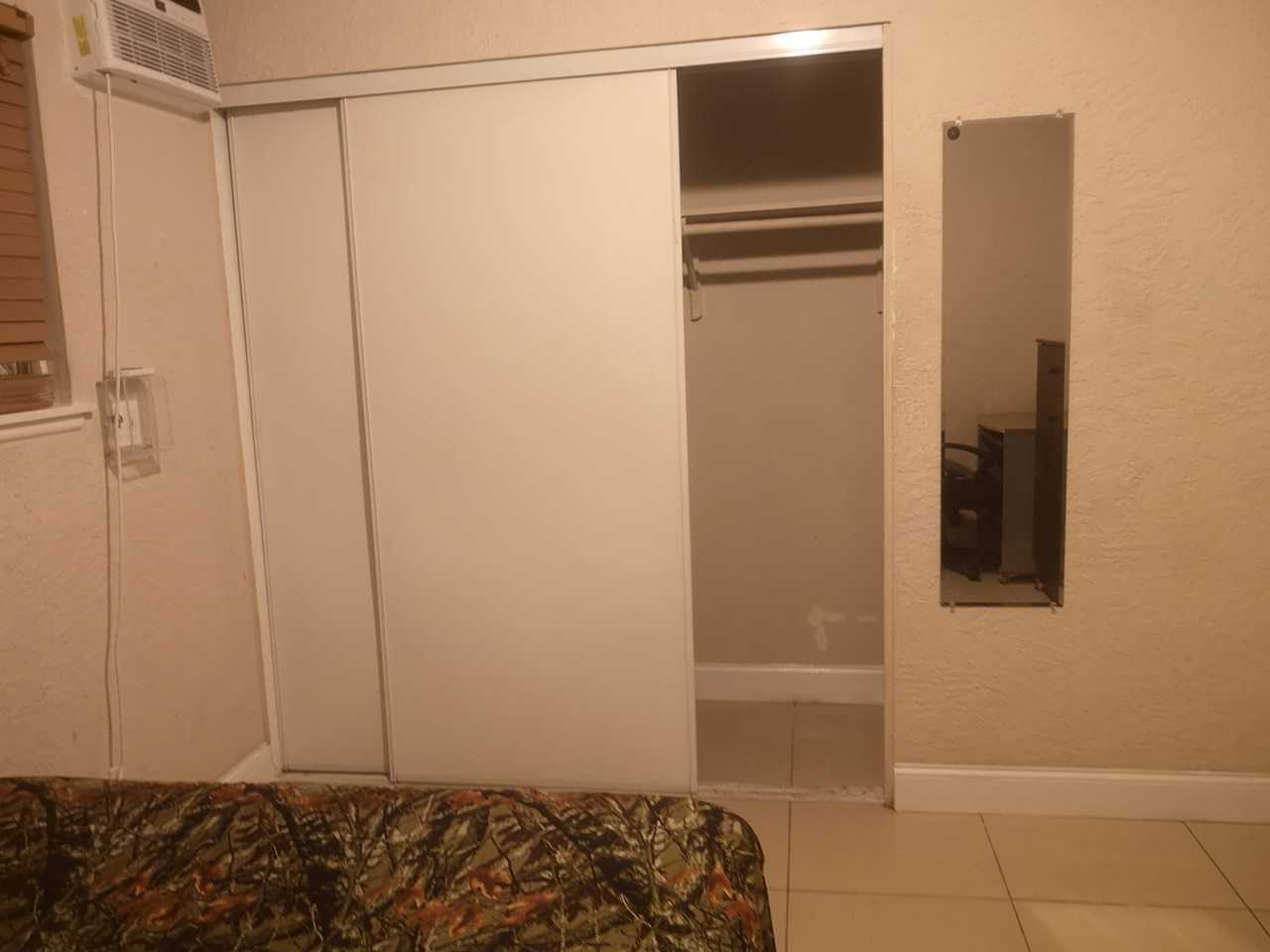 1011 Elsberry Ave #NA - Photo 5 of 9