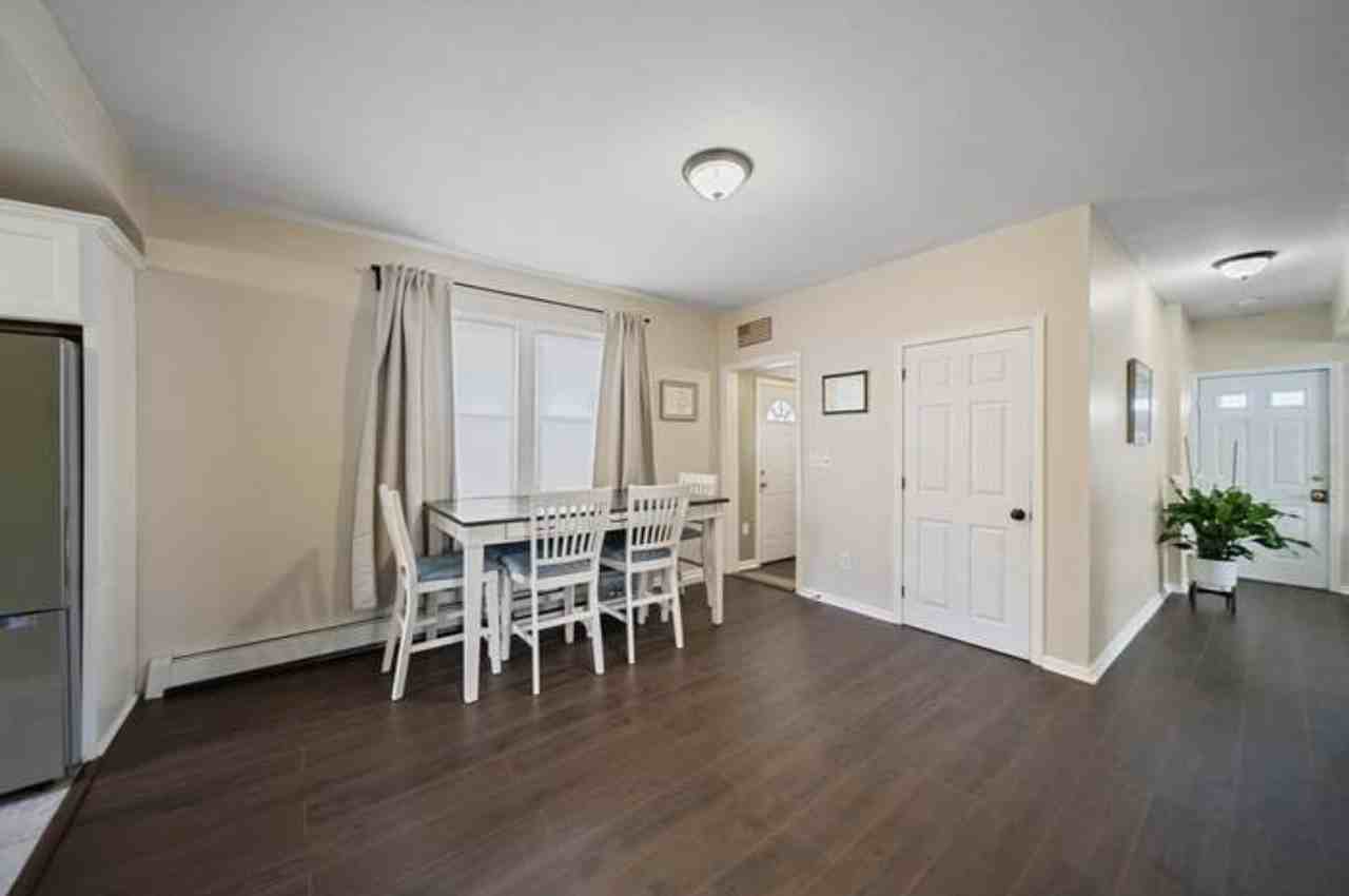 40 Bellevue Ave #1 - Photo 7 of 23